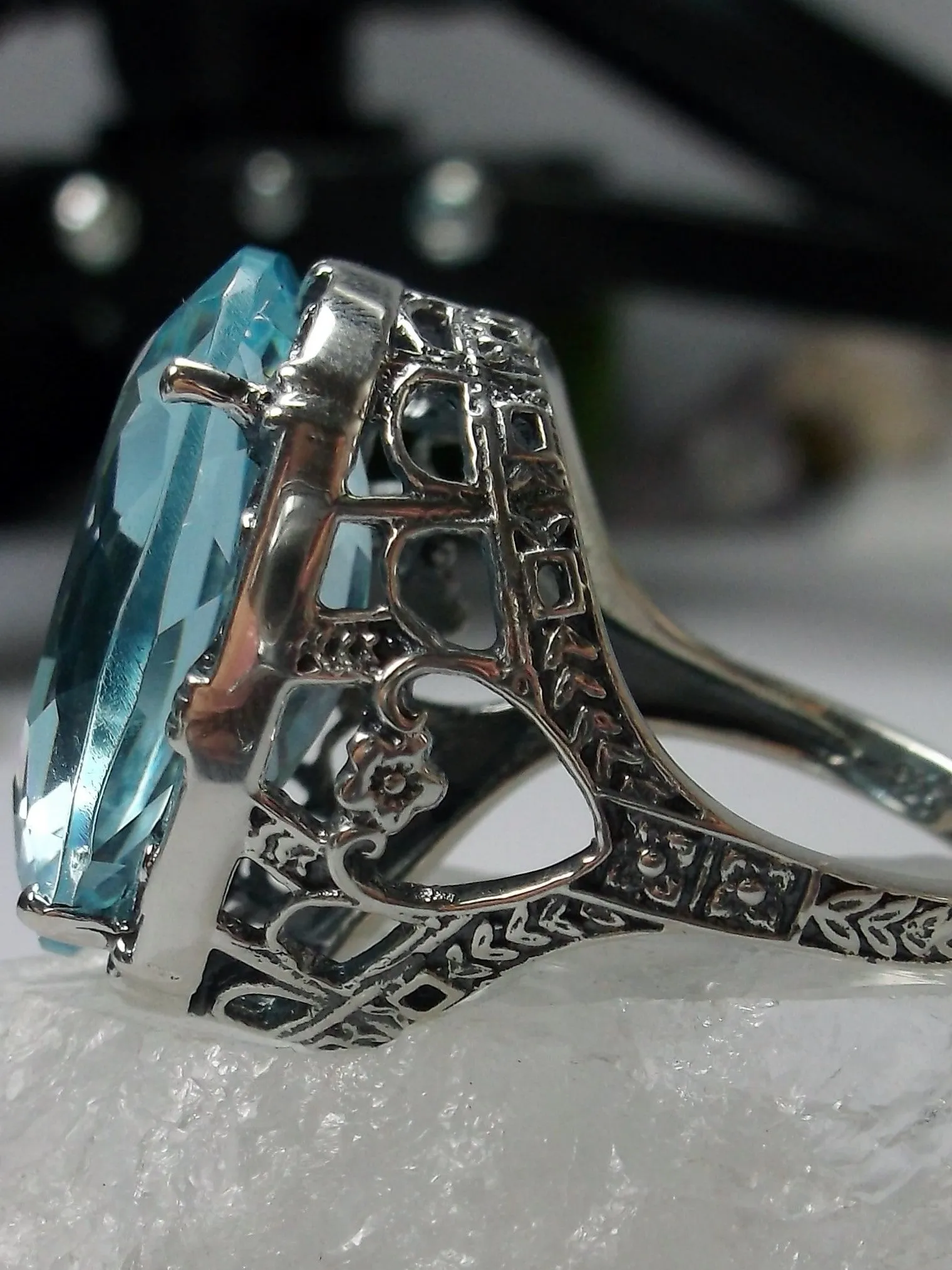 Aquamarine Ring, 24ct Oval Cut Gem, Victorian Jewelry, D76