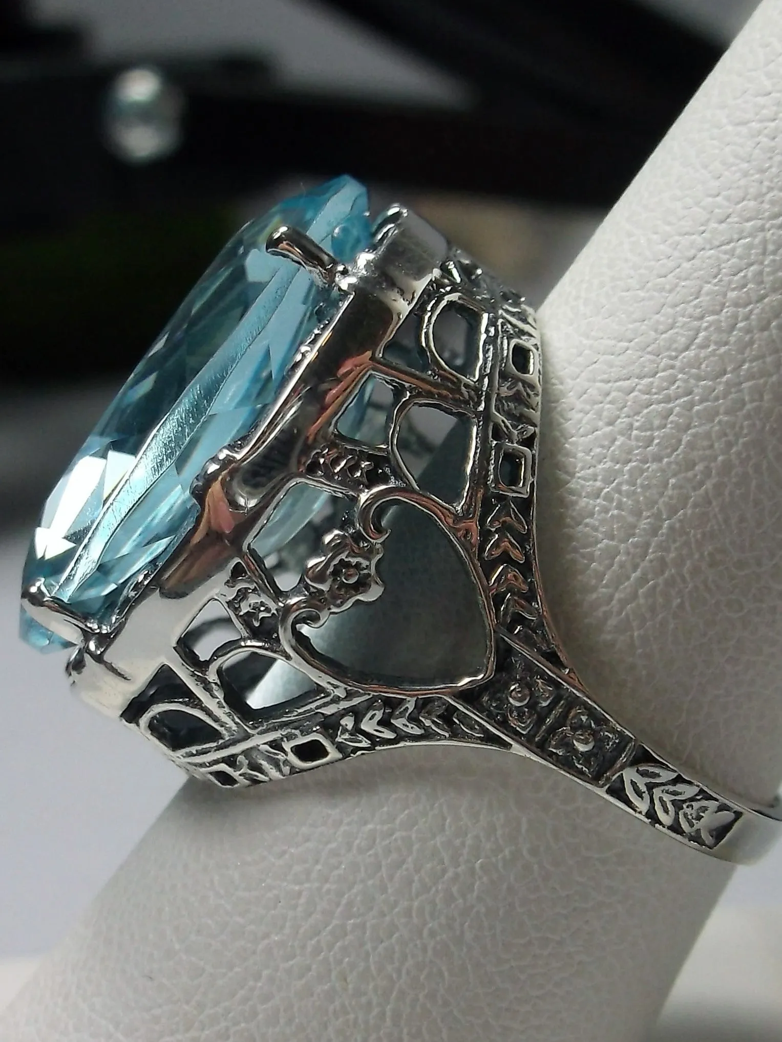 Aquamarine Ring, 24ct Oval Cut Gem, Victorian Jewelry, D76