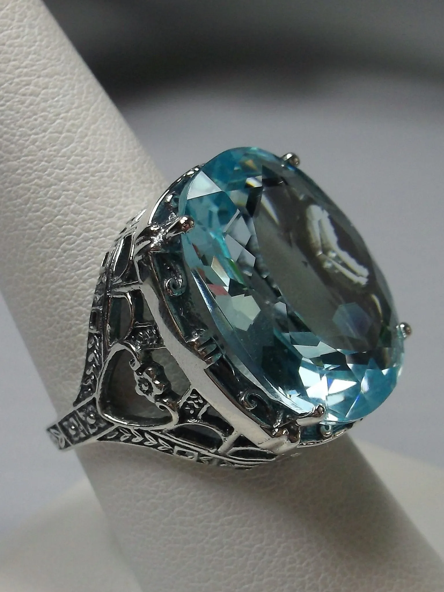 Aquamarine Ring, 24ct Oval Cut Gem, Victorian Jewelry, D76