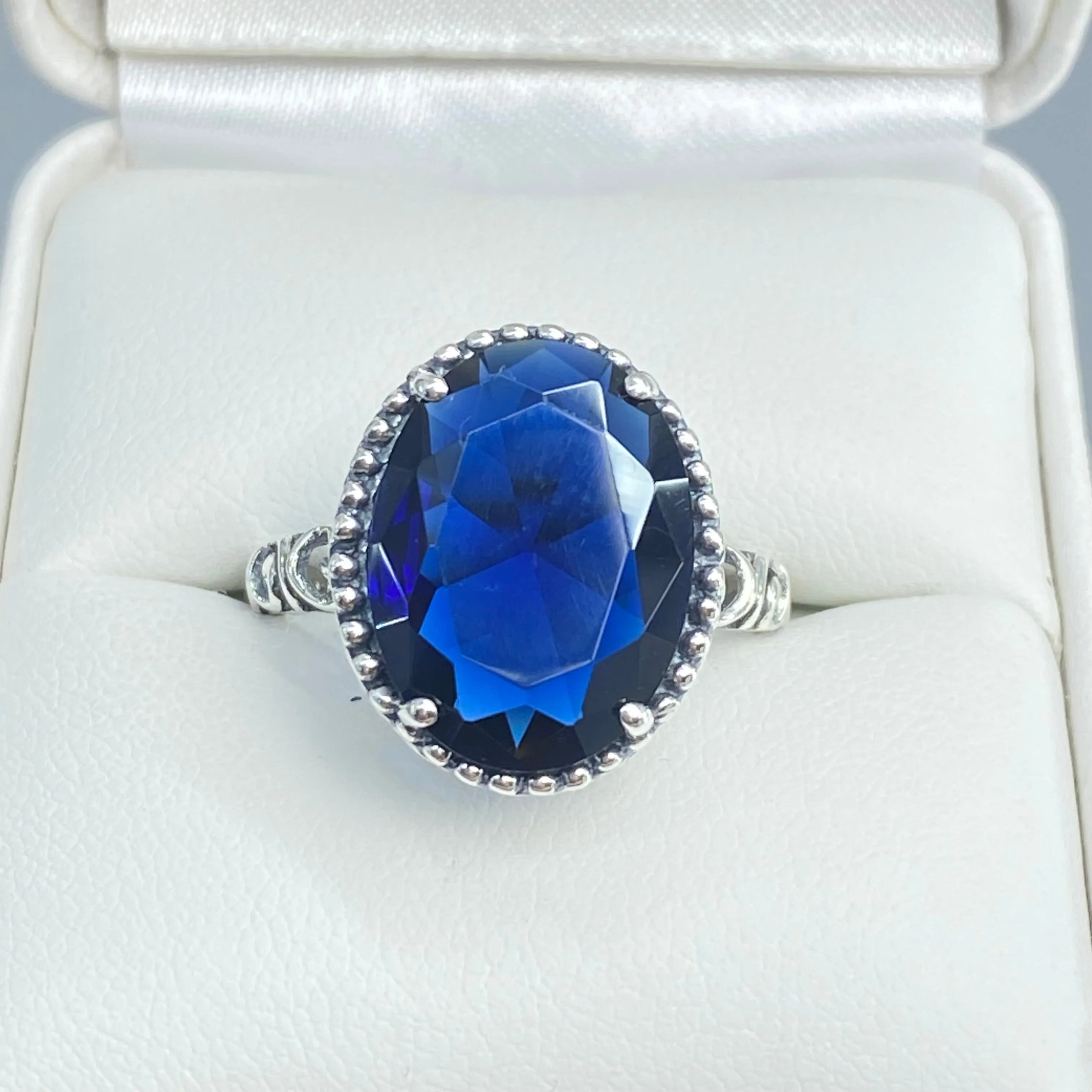 Blue Sapphire Ring, Oval Cut Gem, Nouveau Style Jewelry, D125