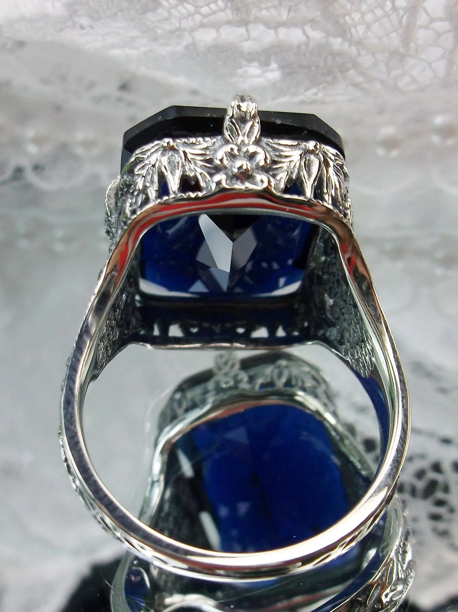 Blue Sapphire Ring, Vintage Jewelry #D202