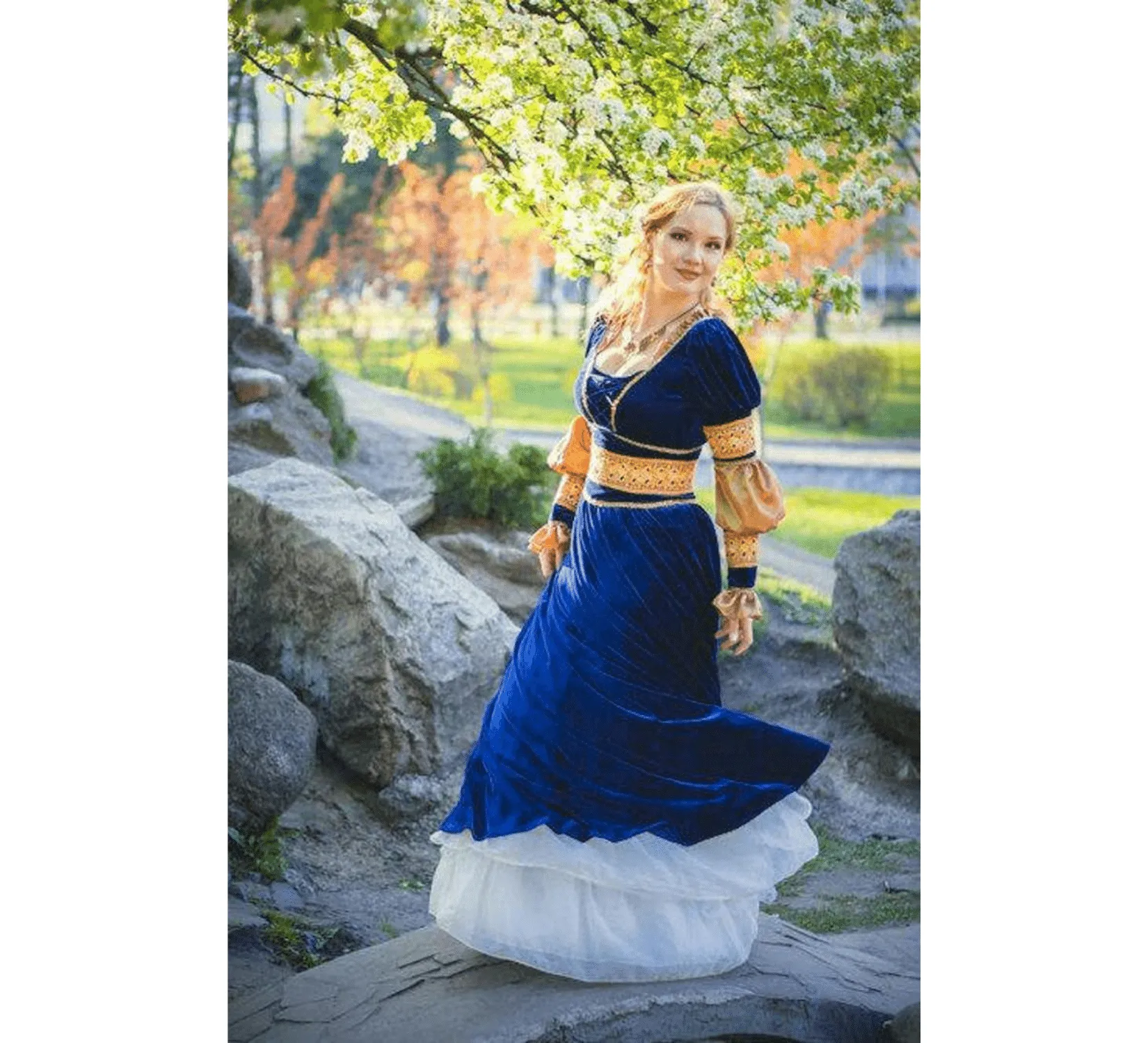 Blue velvet Renaissance dress, Italy medieval wedding gown