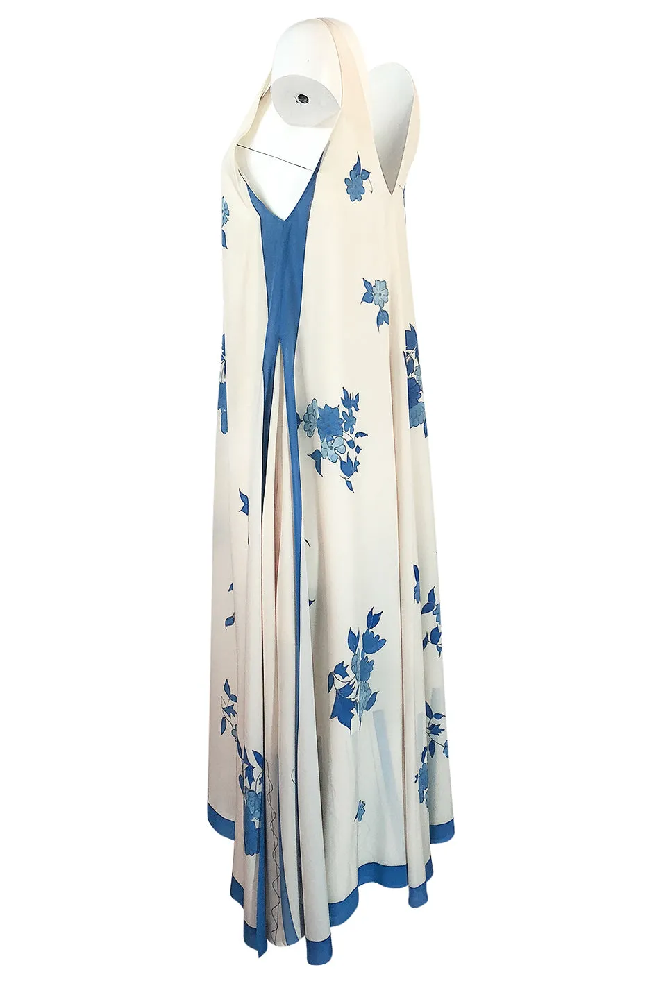 c.1974 Karl Lagerfeld for Chloe Blue Floral Print Silk Print Dress & Capelet