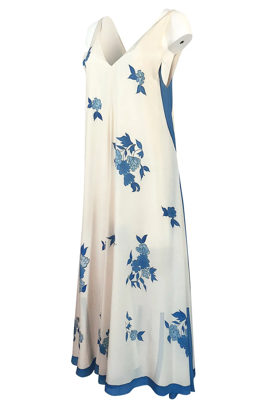 c.1974 Karl Lagerfeld for Chloe Blue Floral Print Silk Print Dress & Capelet