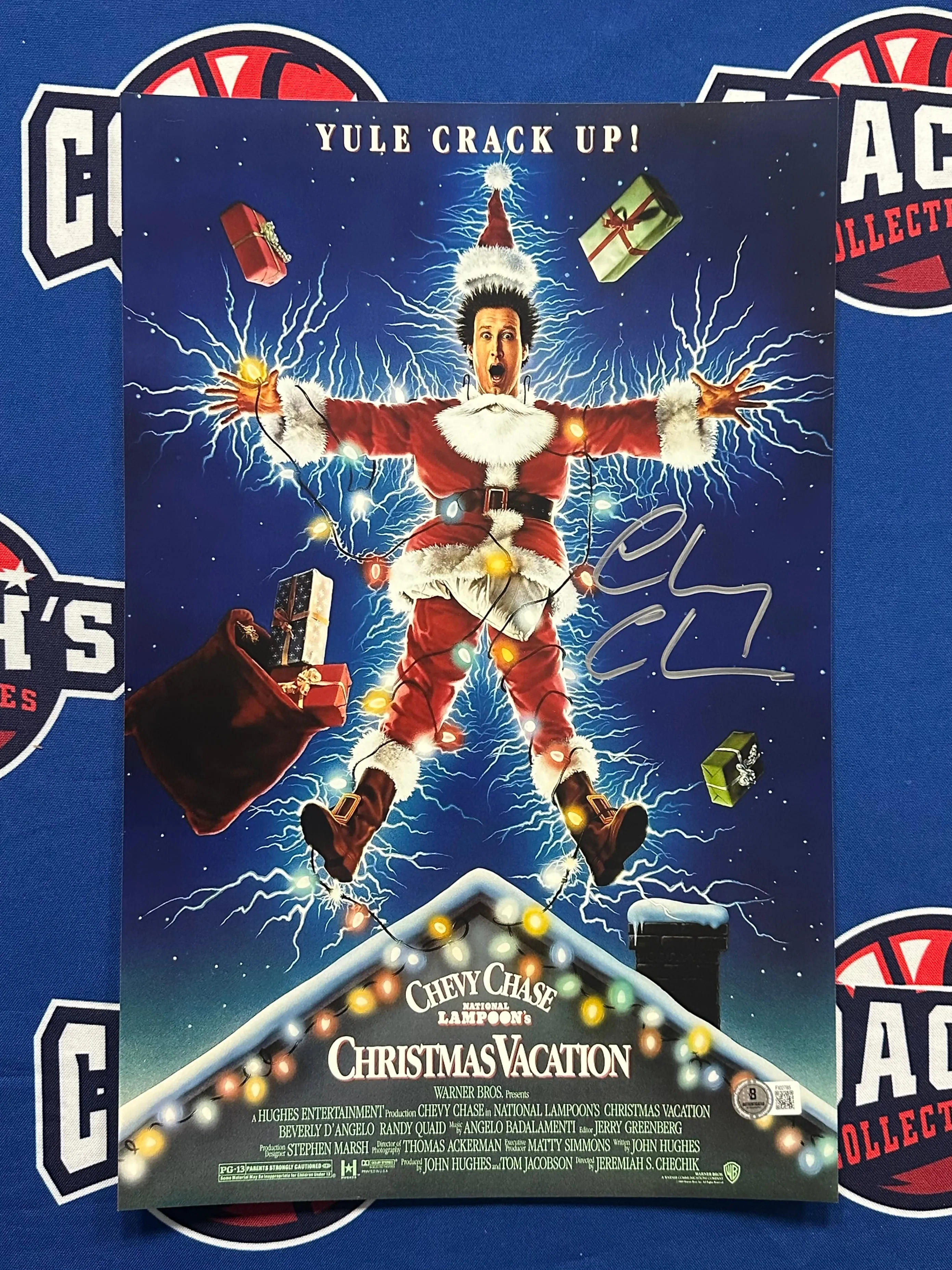 Chevy Chase Autographed Christmas Vacation 11x17 Mini Movie Poster (Beckett)