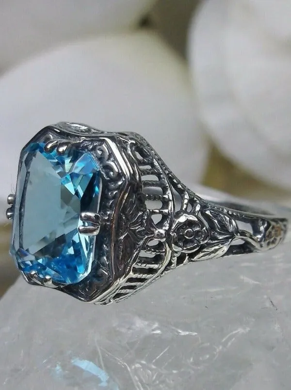 D148, Lovely Rectangle Ring, Natural or Simulated Gem, Edwardian Jewelry #D148