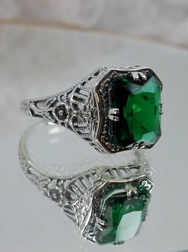D148, Lovely Rectangle Ring, Natural or Simulated Gem, Edwardian Jewelry #D148
