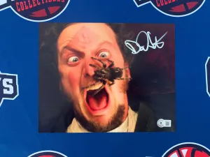 Daniel Stern "Marv" Home Alone Autographed 8x10 Photo (Beckett)
