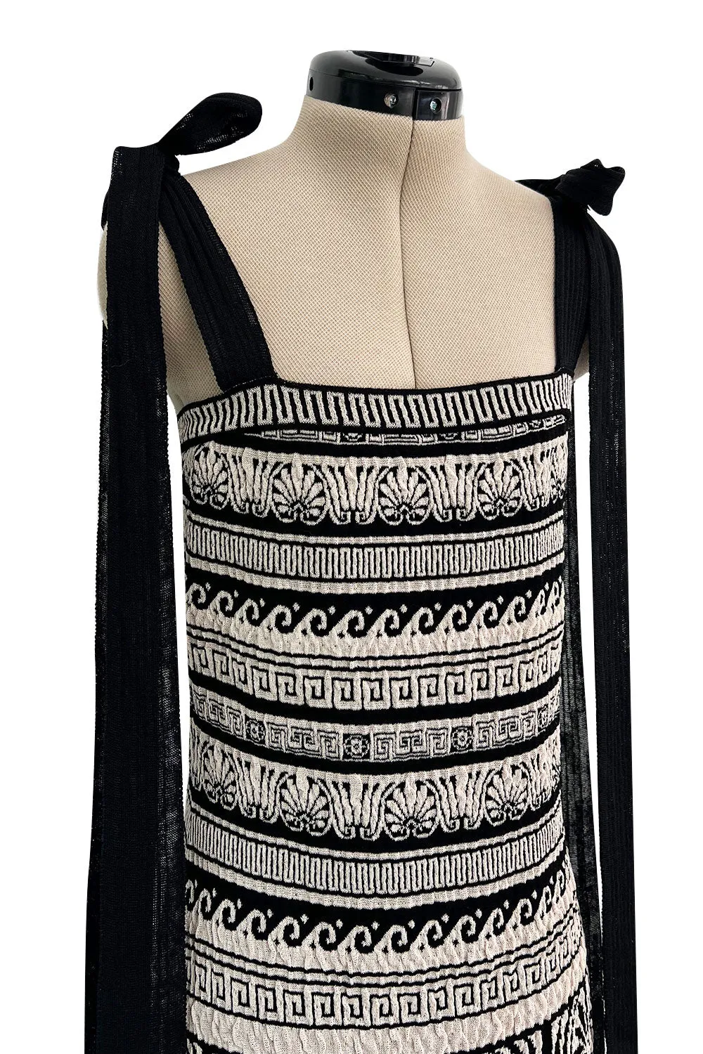 Easy to Wear Cruise 2018 Chanel by Karl Lagerfeld Look 13 Knit Sheath Dress w Tie Shoulders