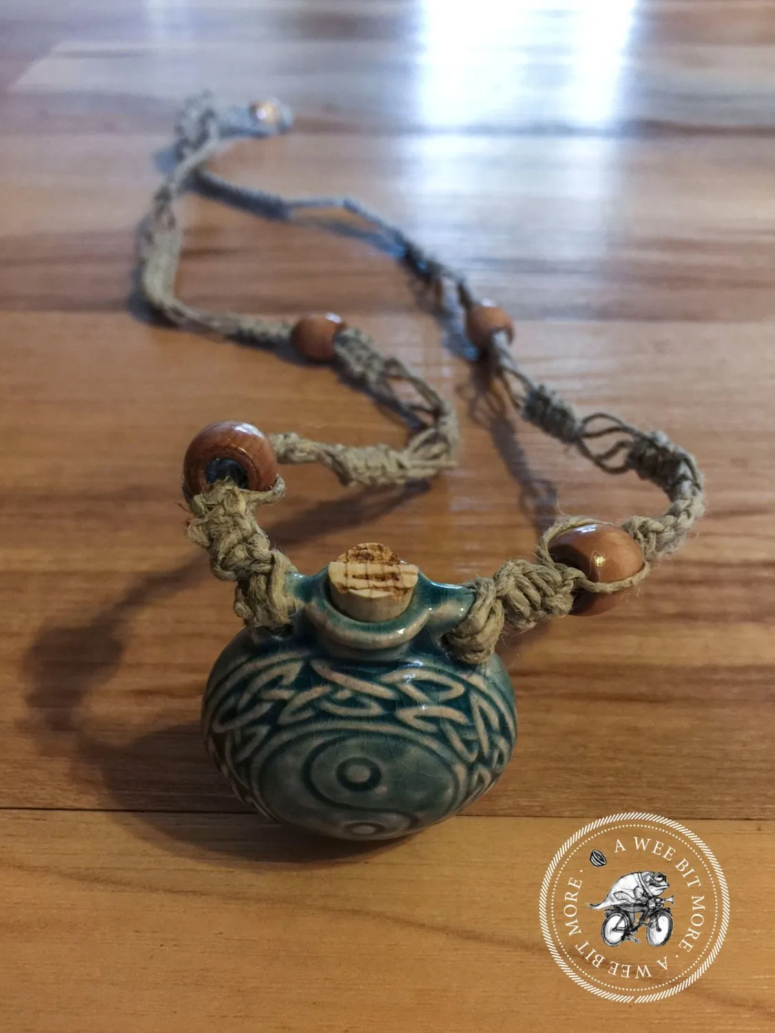 Essential Oils Macramé Necklace – Yin Yang