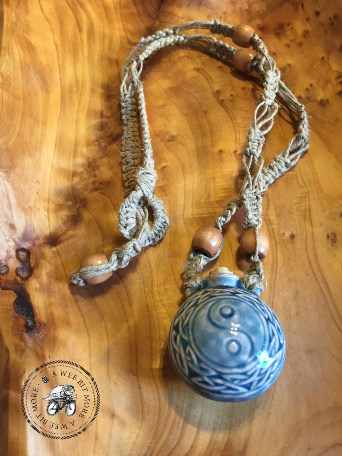 Essential Oils Macramé Necklace – Yin Yang