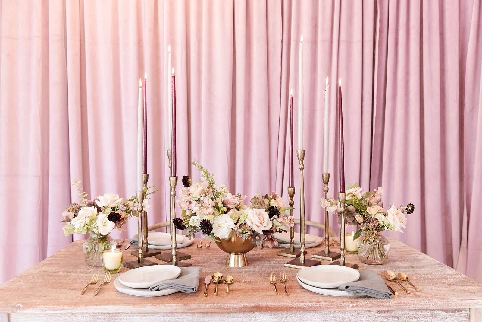 G'old Hollywood Footed Vased Centerpiece