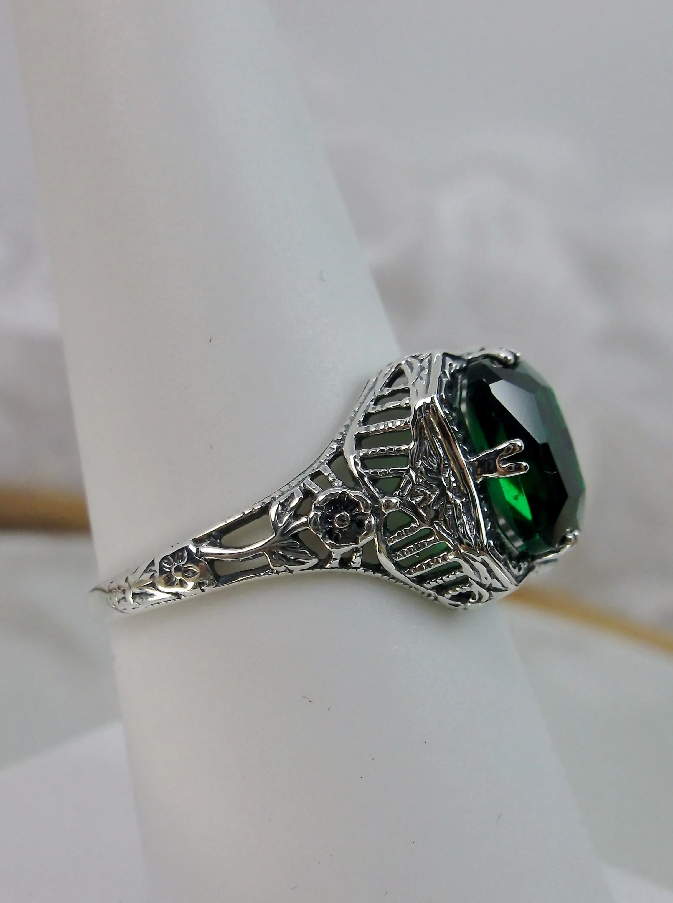 Green Emerald Ring, Lovely Rectangle Edwardian Style Jewelry #D148