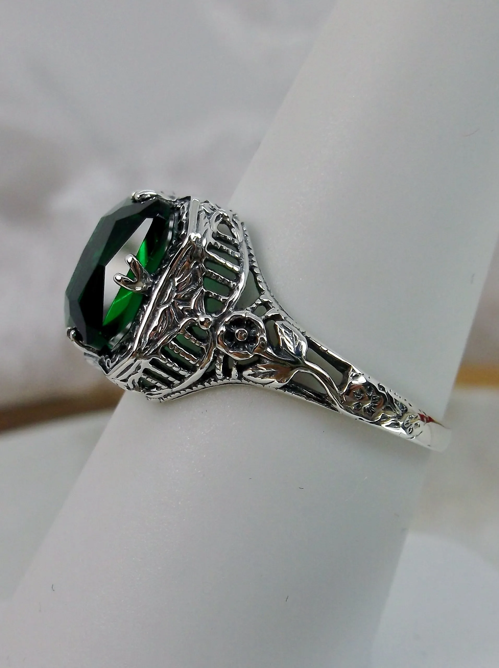 Green Emerald Ring, Lovely Rectangle Edwardian Style Jewelry #D148