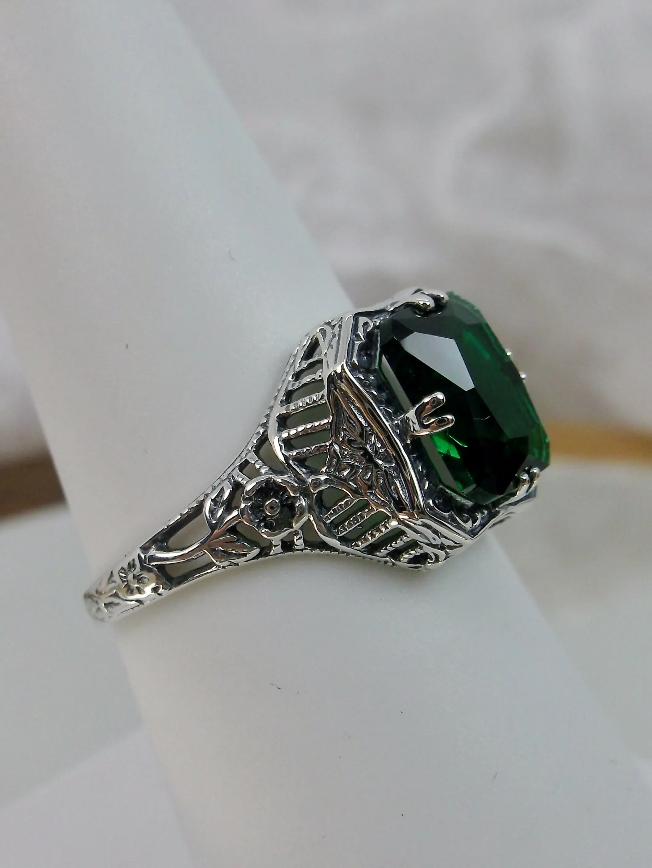 Green Emerald Ring, Lovely Rectangle Edwardian Style Jewelry #D148