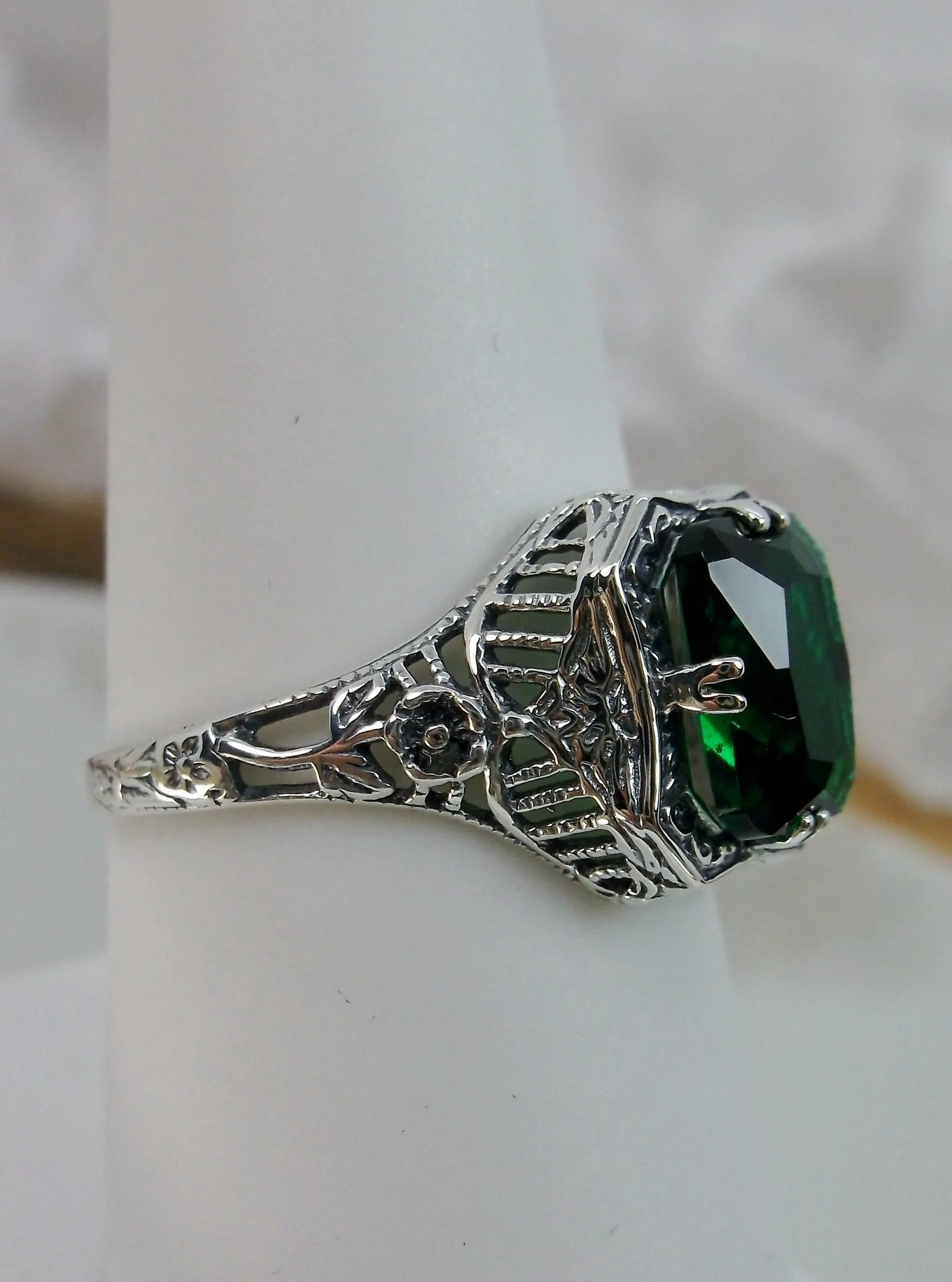 Green Emerald Ring, Lovely Rectangle Edwardian Style Jewelry #D148