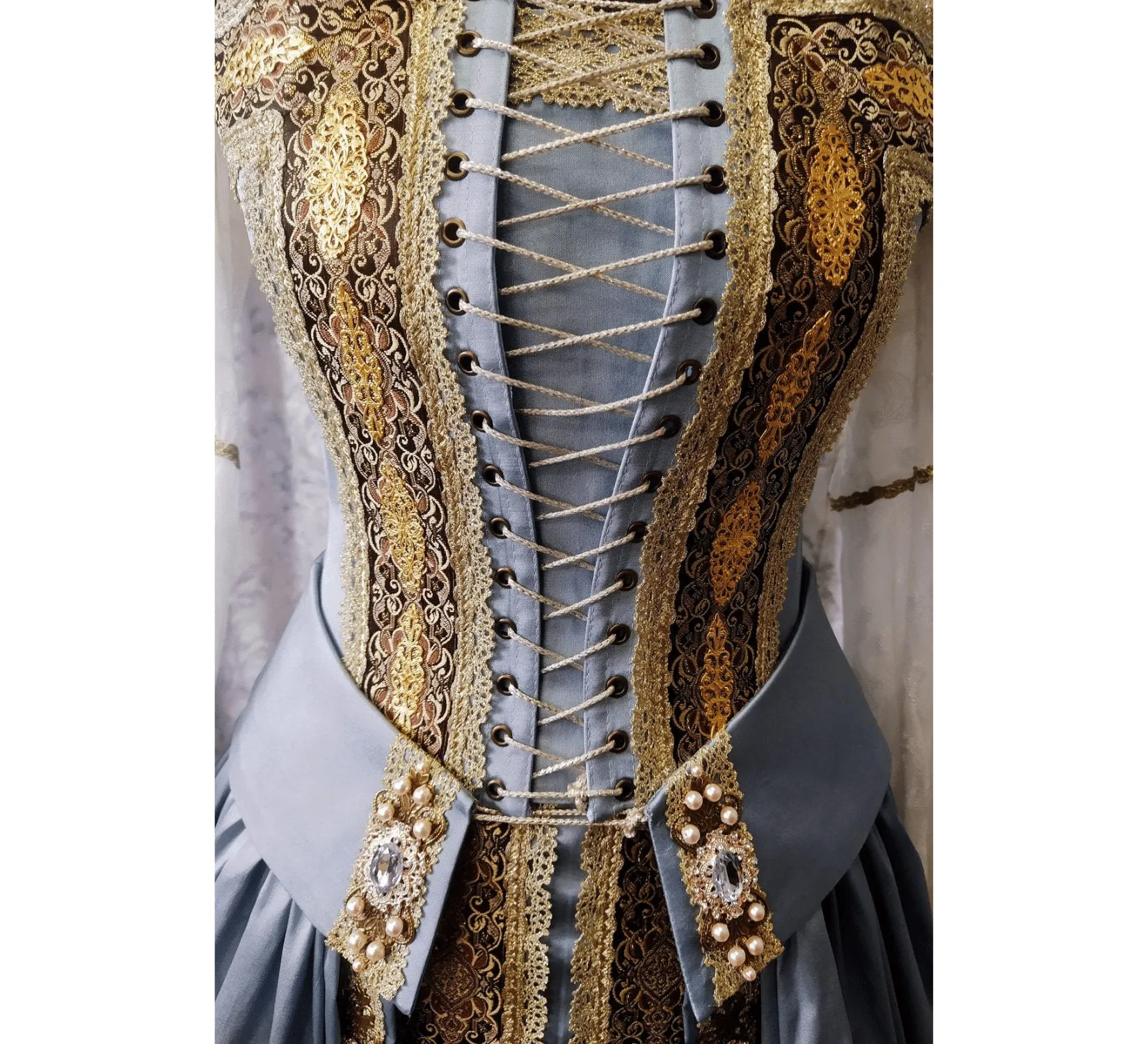 Italian renaissance courtesan dress inspired by Dangerous Beauty