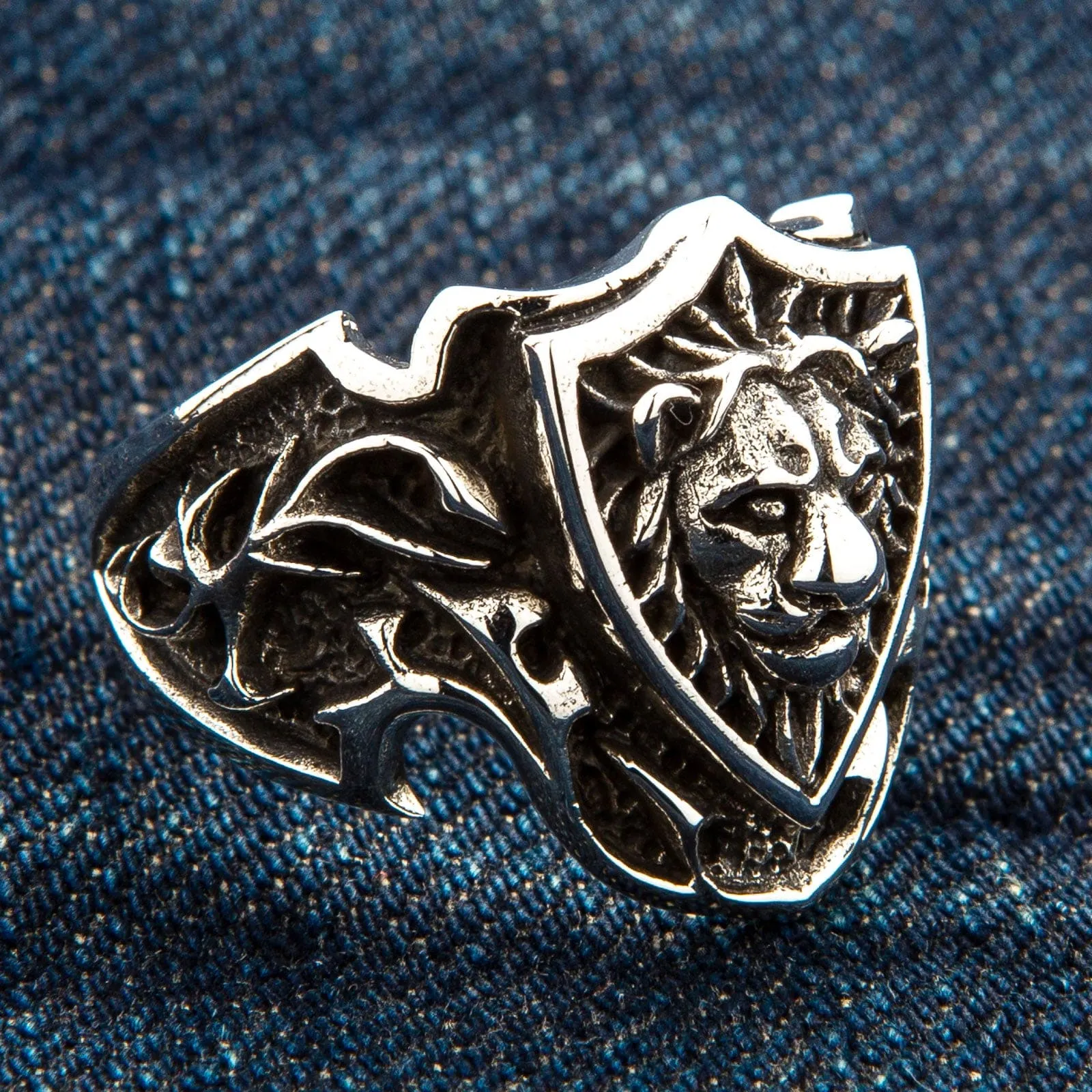 Knight Shield Lion Sterling Silver Men's Ring