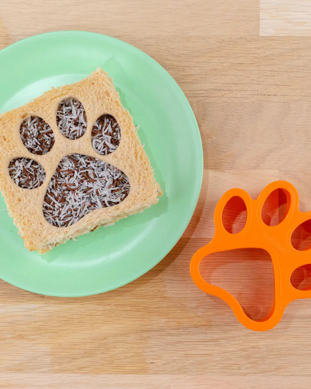 Lunch Punch Sandwich Cutter Set - Lion