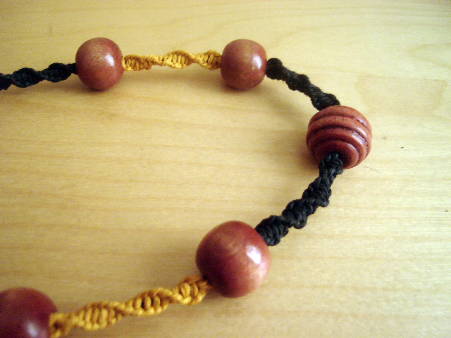 Macramé Retro Necklace with Red Wooden Beads
