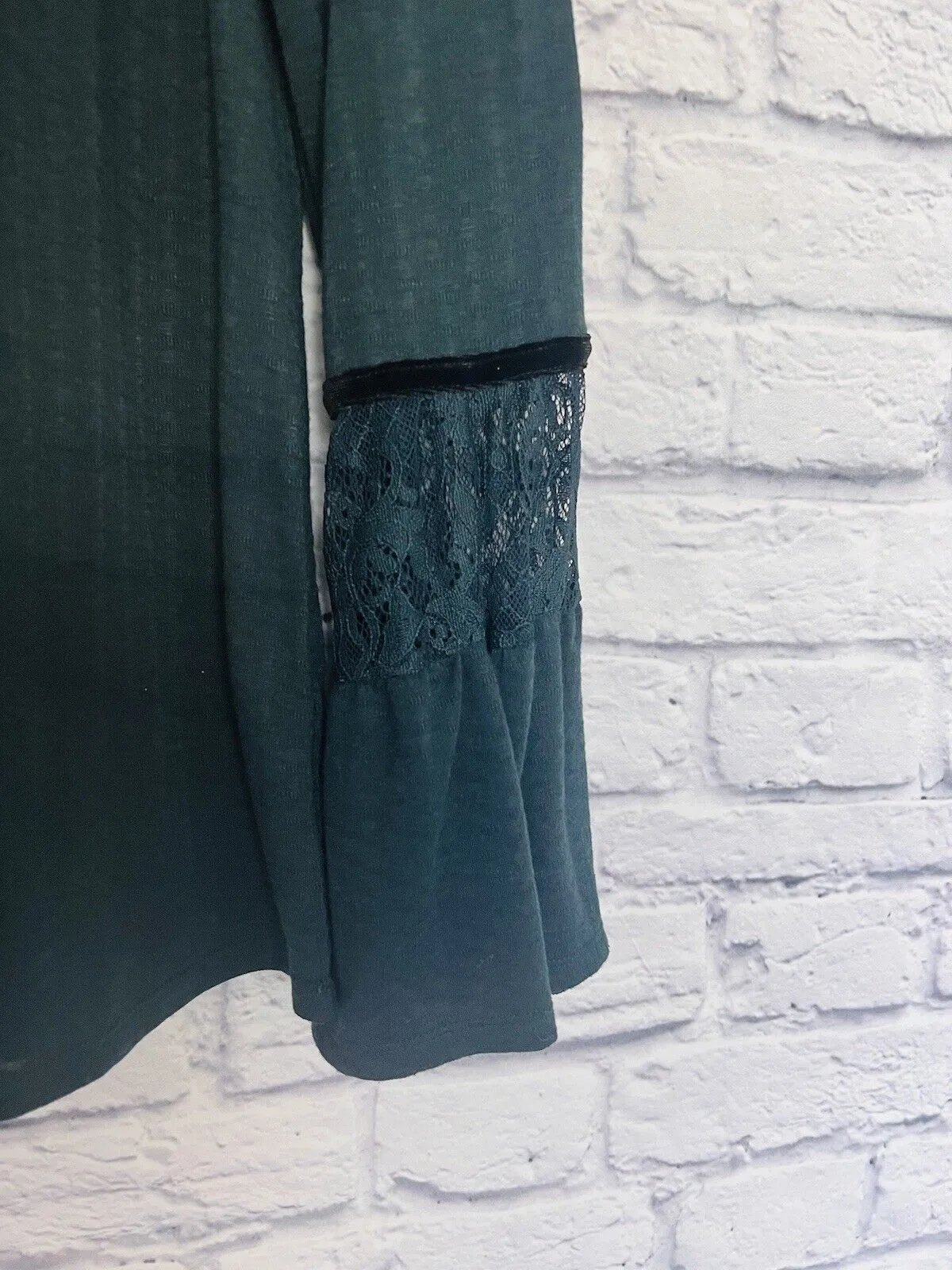 MAURICES  Dark Green Long Sleeve Top Sz M Velvet Trim Lace Boho Whimsigoth