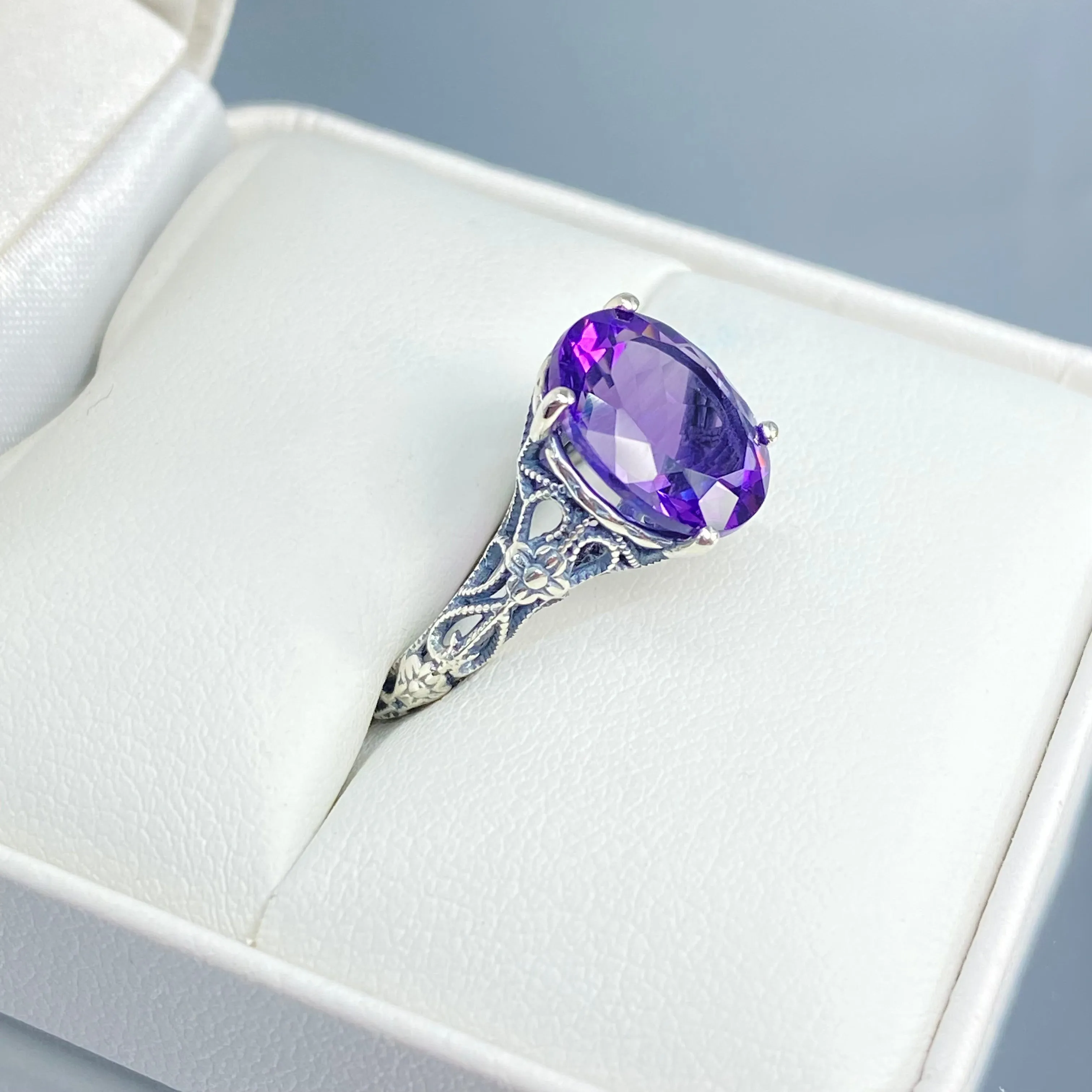 Natural Amethyst Ring, Medieval Floral Filigree, Oval Gem, Vintage Jewelry, D173