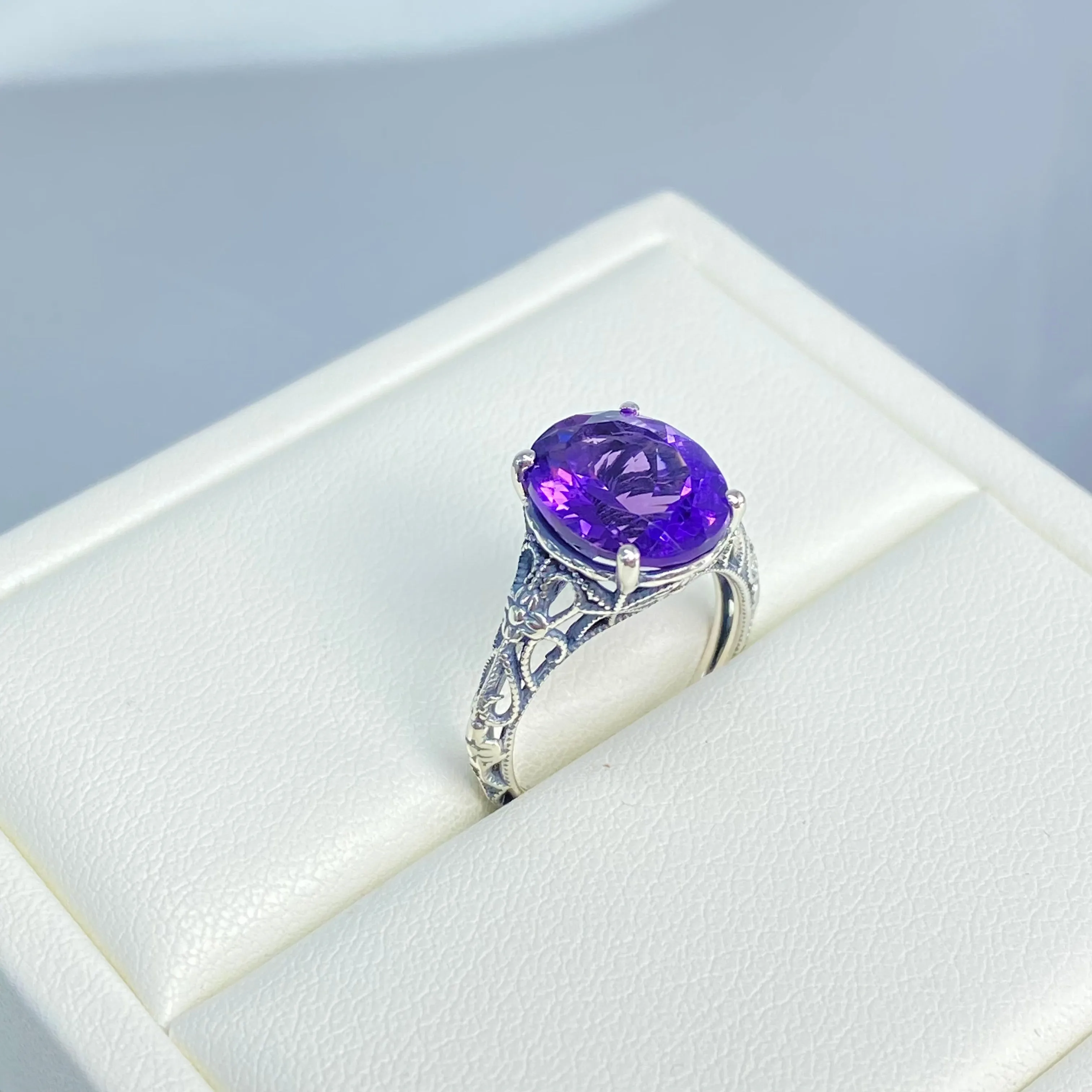 Natural Amethyst Ring, Medieval Floral Filigree, Oval Gem, Vintage Jewelry, D173