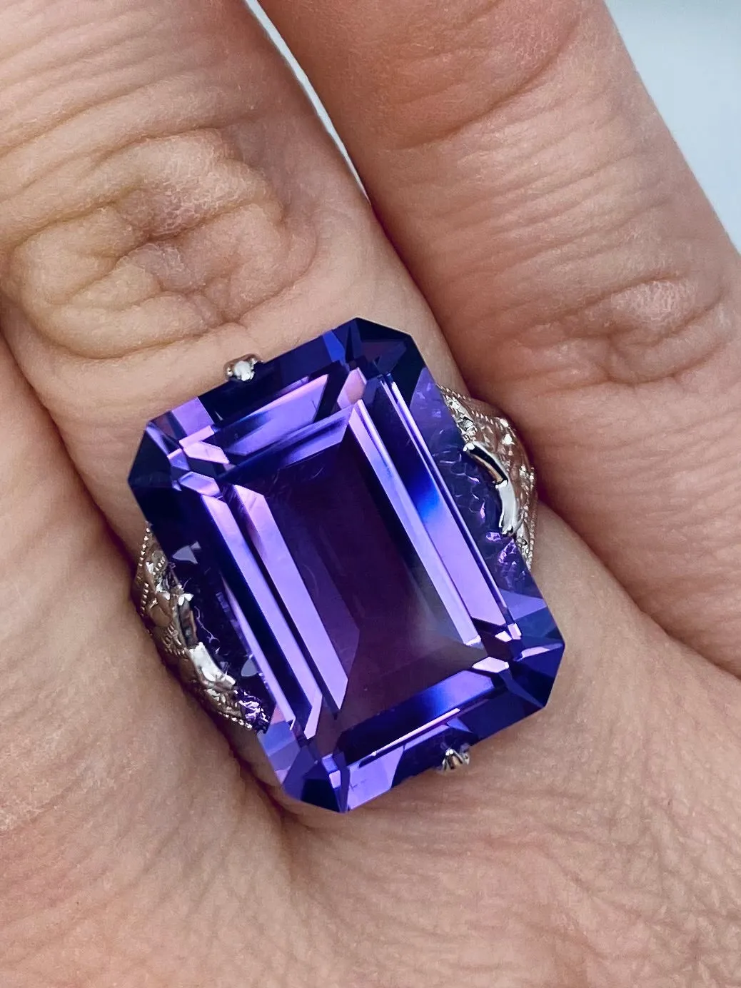 Natural Purple Amethyst Ring, 10k or 14k Gold Vintage Jewelry #D202