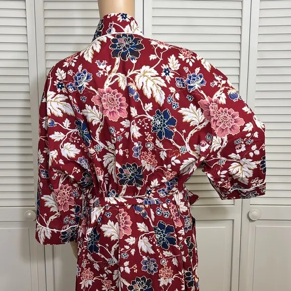 NWT The Metropolitan Museum of Art Lyon Floral Robe Multicolor Small/Medium