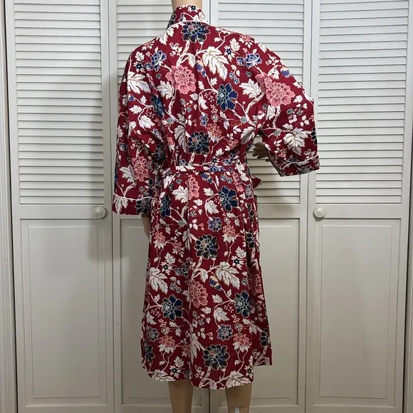 NWT The Metropolitan Museum of Art Lyon Floral Robe Multicolor Small/Medium