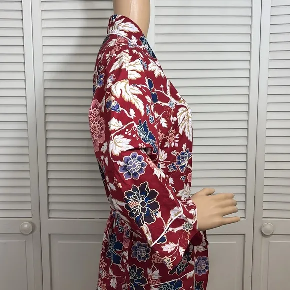 NWT The Metropolitan Museum of Art Lyon Floral Robe Multicolor Small/Medium