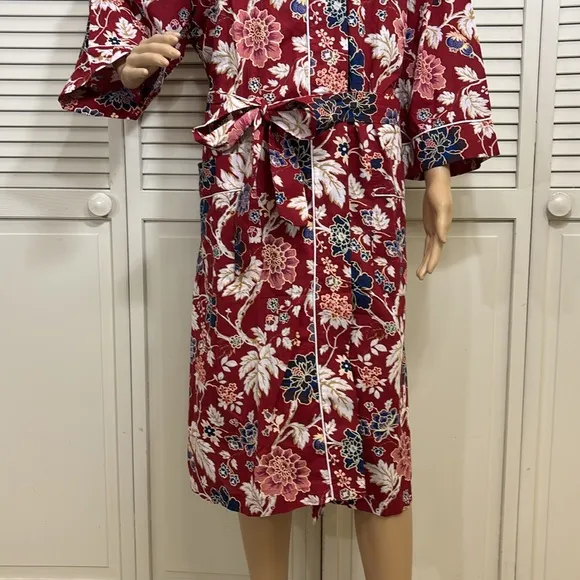 NWT The Metropolitan Museum of Art Lyon Floral Robe Multicolor Small/Medium