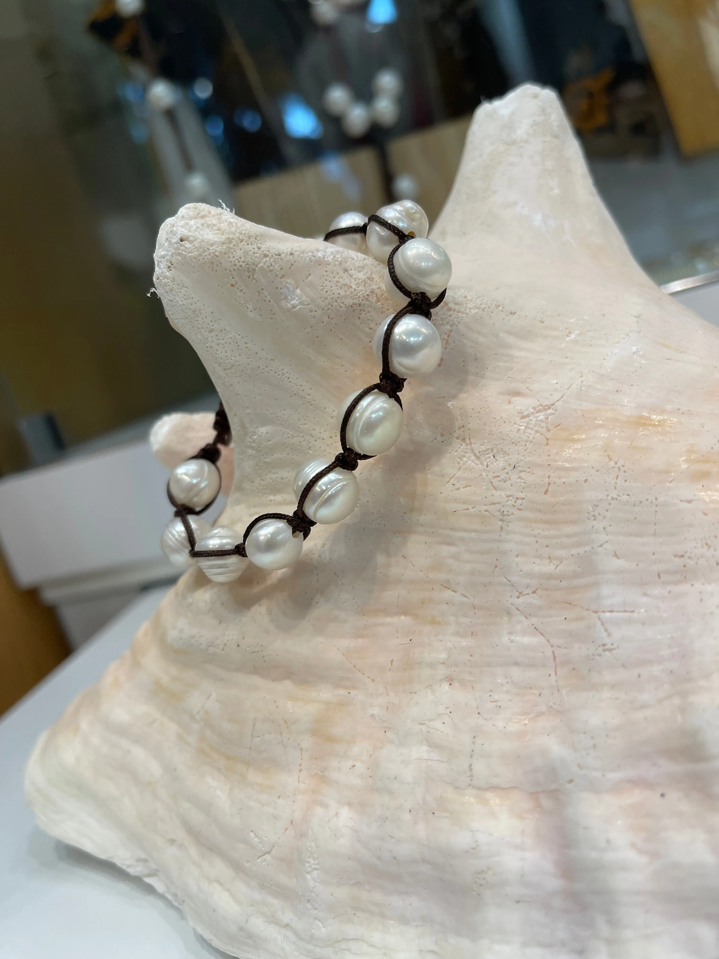 "Macrame Pearl Bliss" Bracelet - Adjustable Silk