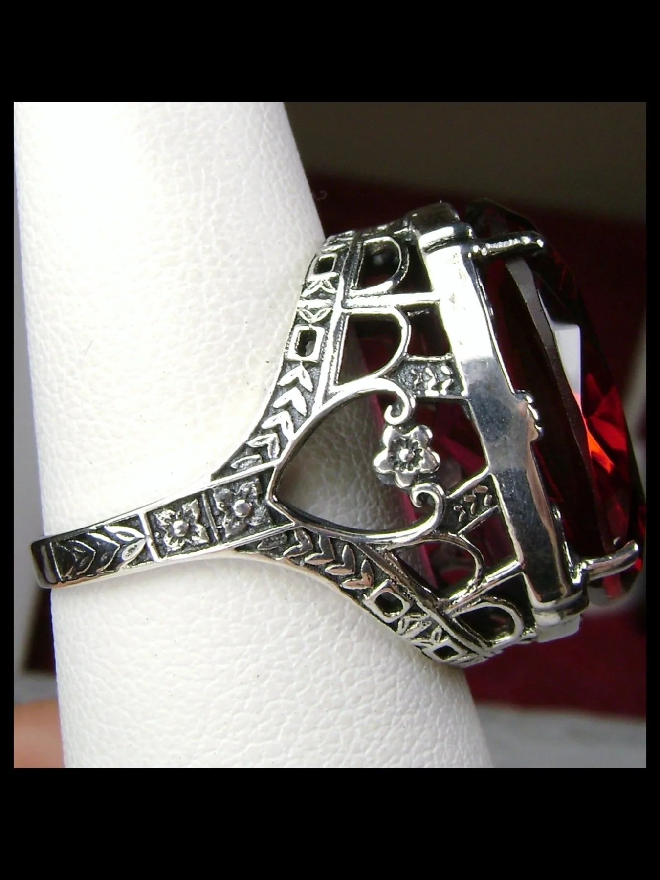 Ruby Ring, 24ct Oval Cut Gem, Victorian Jewelry, D76