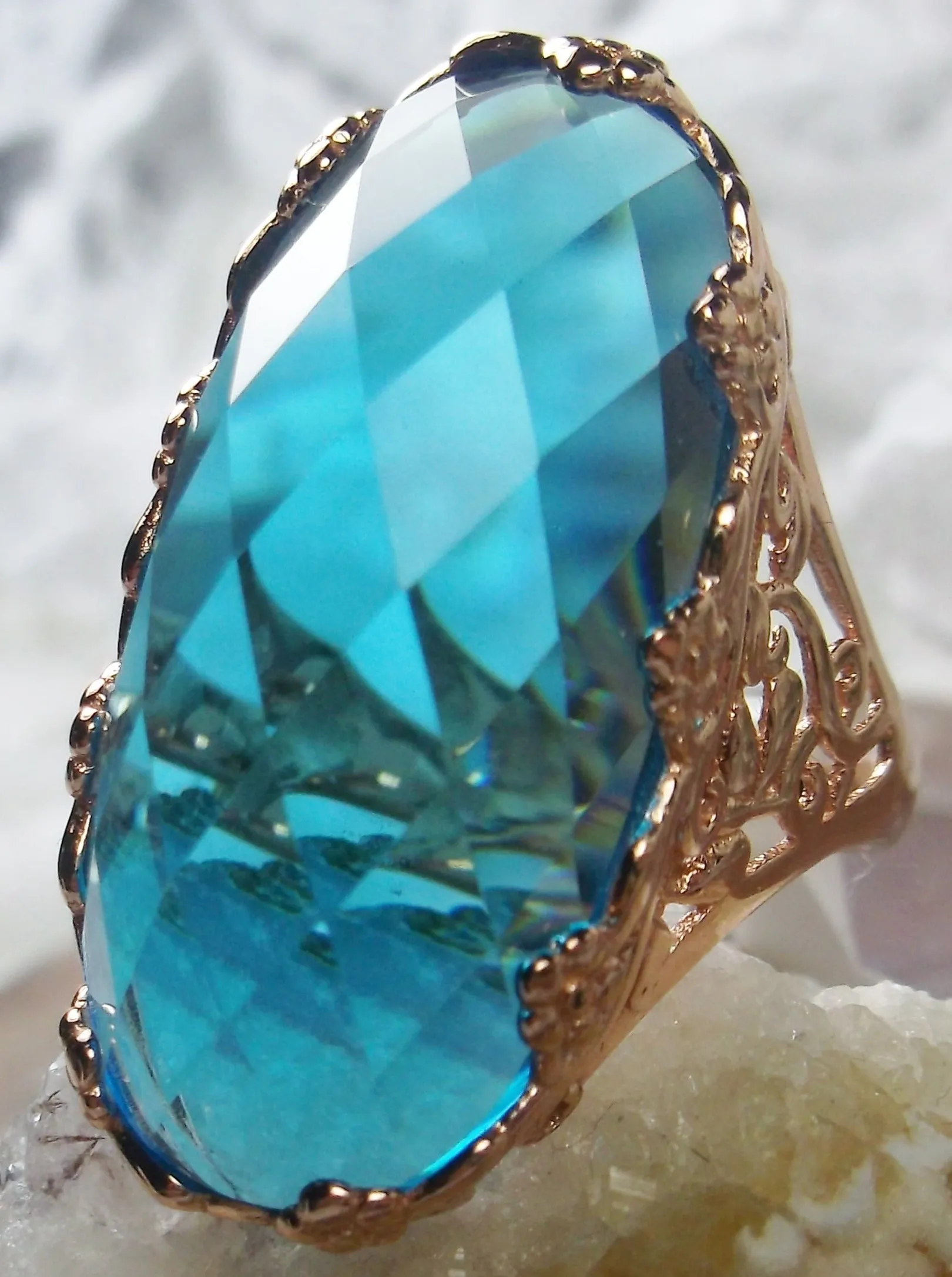 Swiss Blue Topaz Ring, Rose Gold plated Sterling Silver, Large Oval gem, Vintage Jewelry #D97