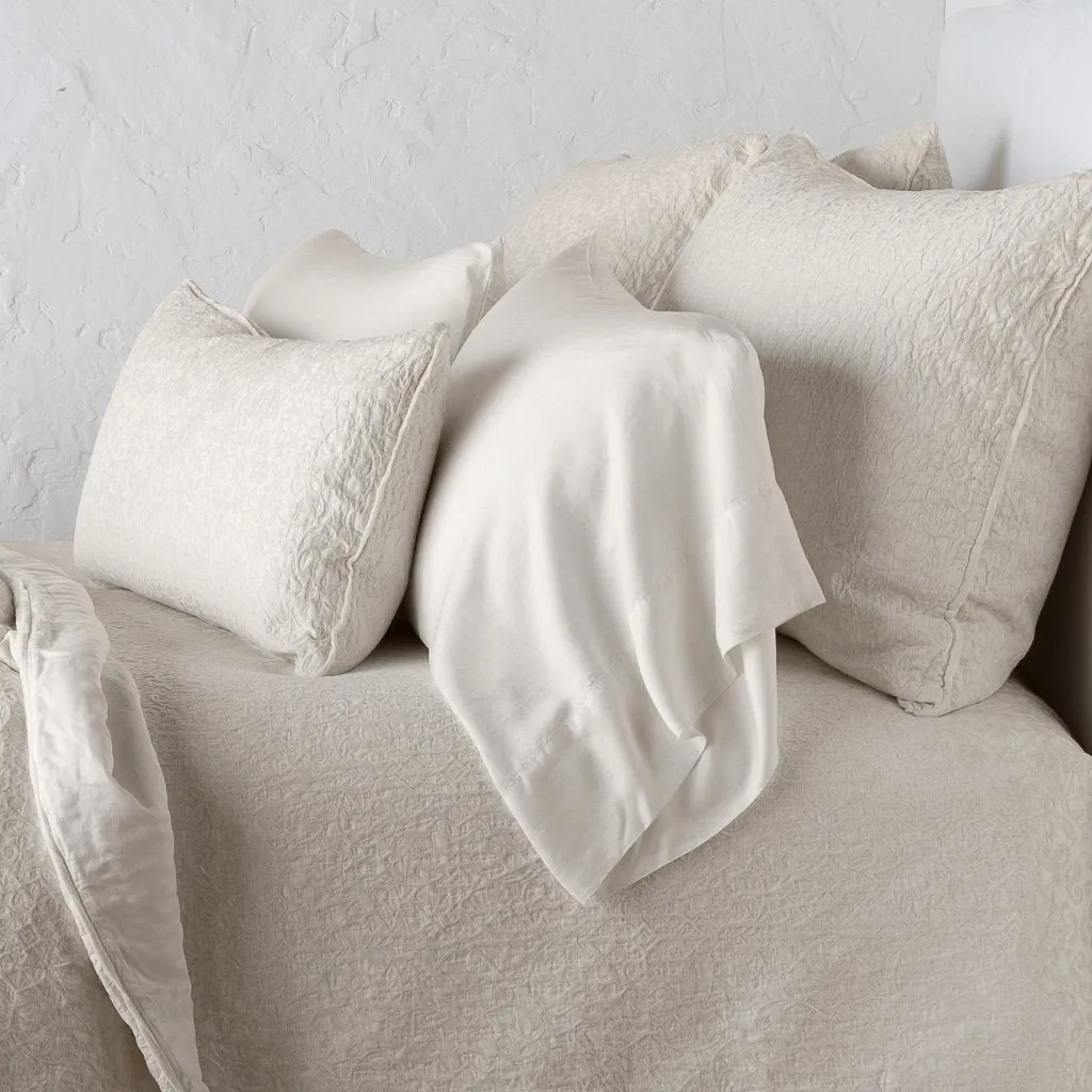 Vienna Deluxe Sham - Parchment