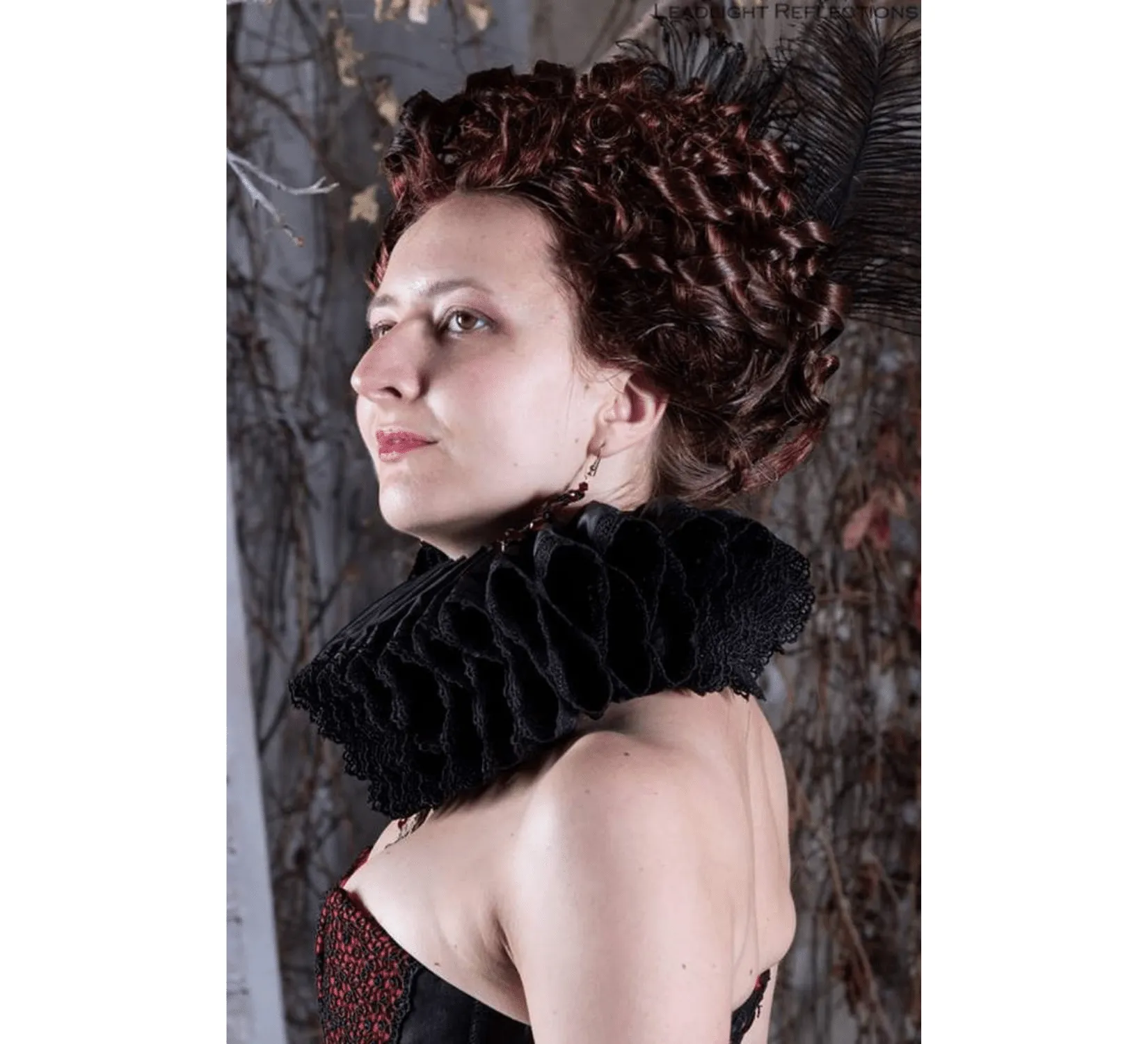 White Elizabethan neck ruff